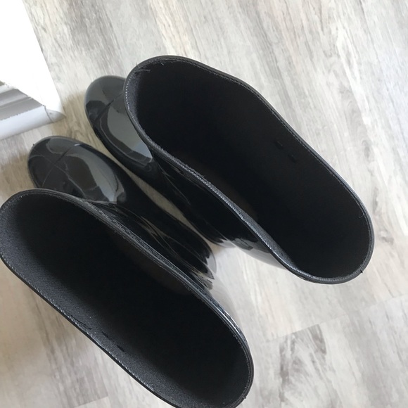 UGG Glossy Black Rubber Pull-On Waterproof Rain Womens Boots Size 10 NWOT - Picture 10 of 10